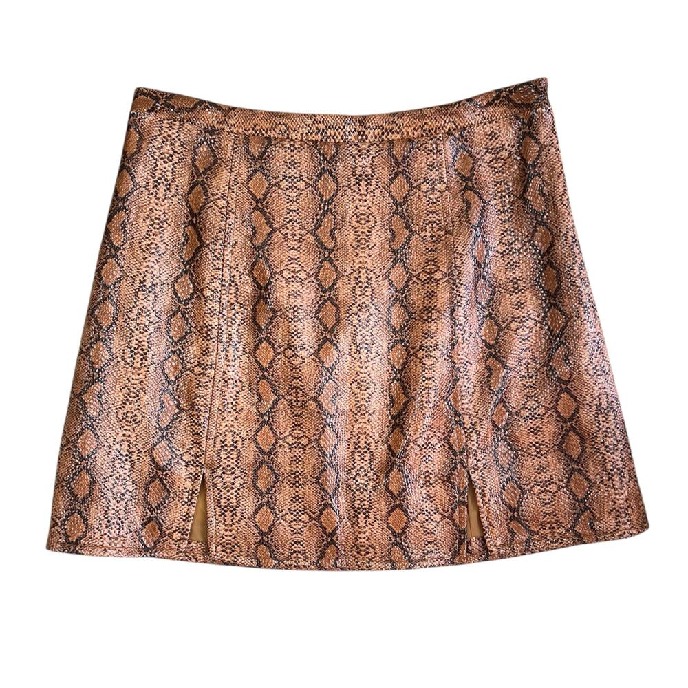 Urban Outfitters Snakeskin Print Faux Leather Mini Skirt Size Medium - Picture 2 of 8